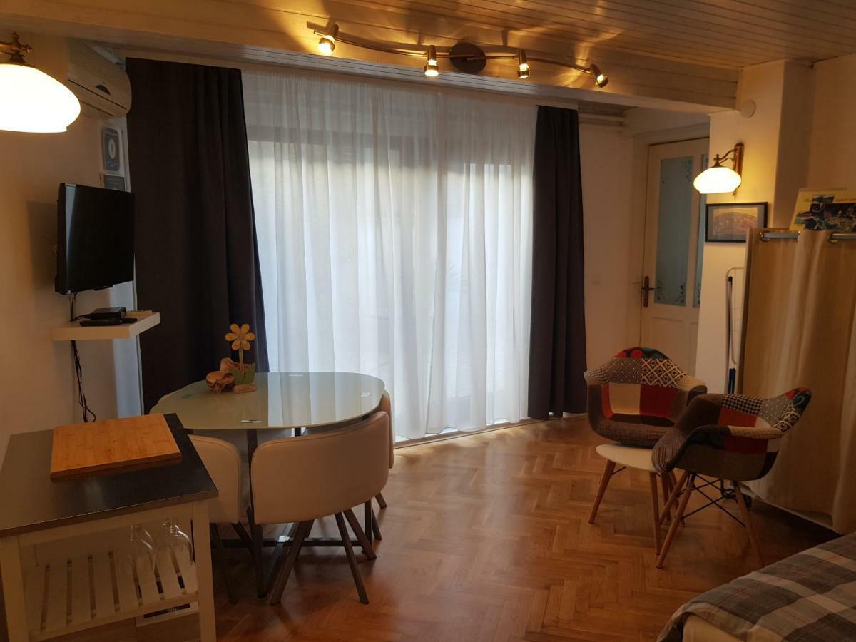 L&M Studio Apartman Apartment Pula Luaran gambar