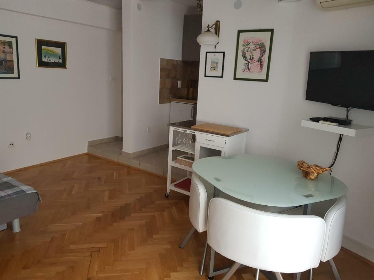 L&M Studio Apartman Apartment Pula Luaran gambar