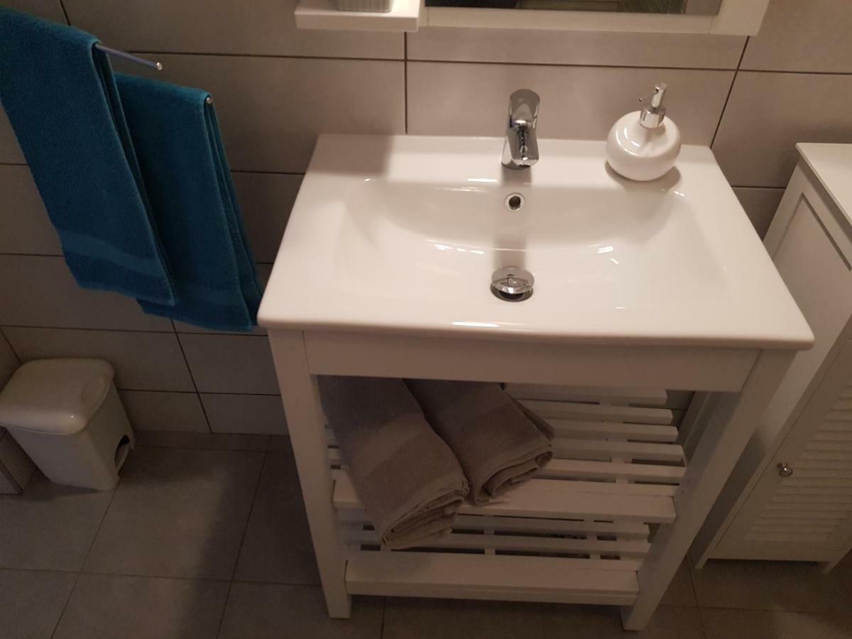 L&M Studio Apartman Apartment Pula Luaran gambar