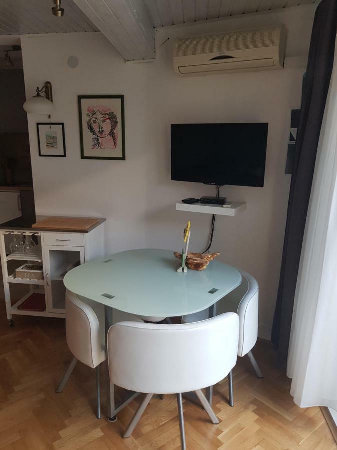 L&M Studio Apartman Apartment Pula Luaran gambar