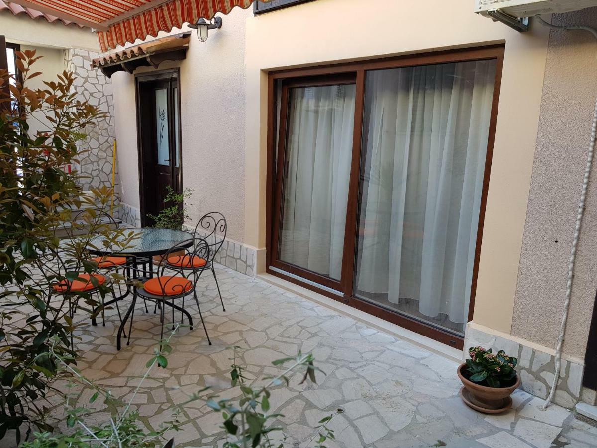 L&M Studio Apartman Apartment Pula Luaran gambar